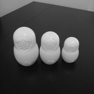 "Babushka Doll" nesting Measuring Cups/S&P Shaker